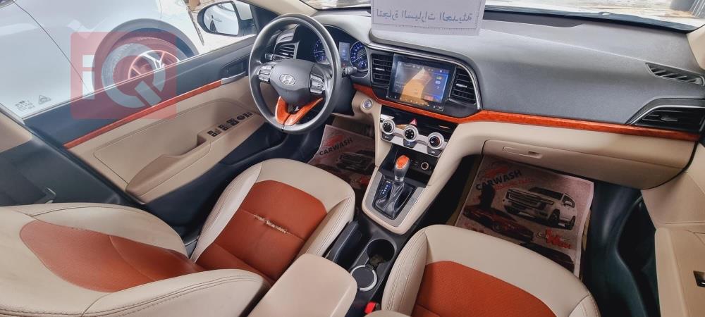 هیوندای ئەلەنترا